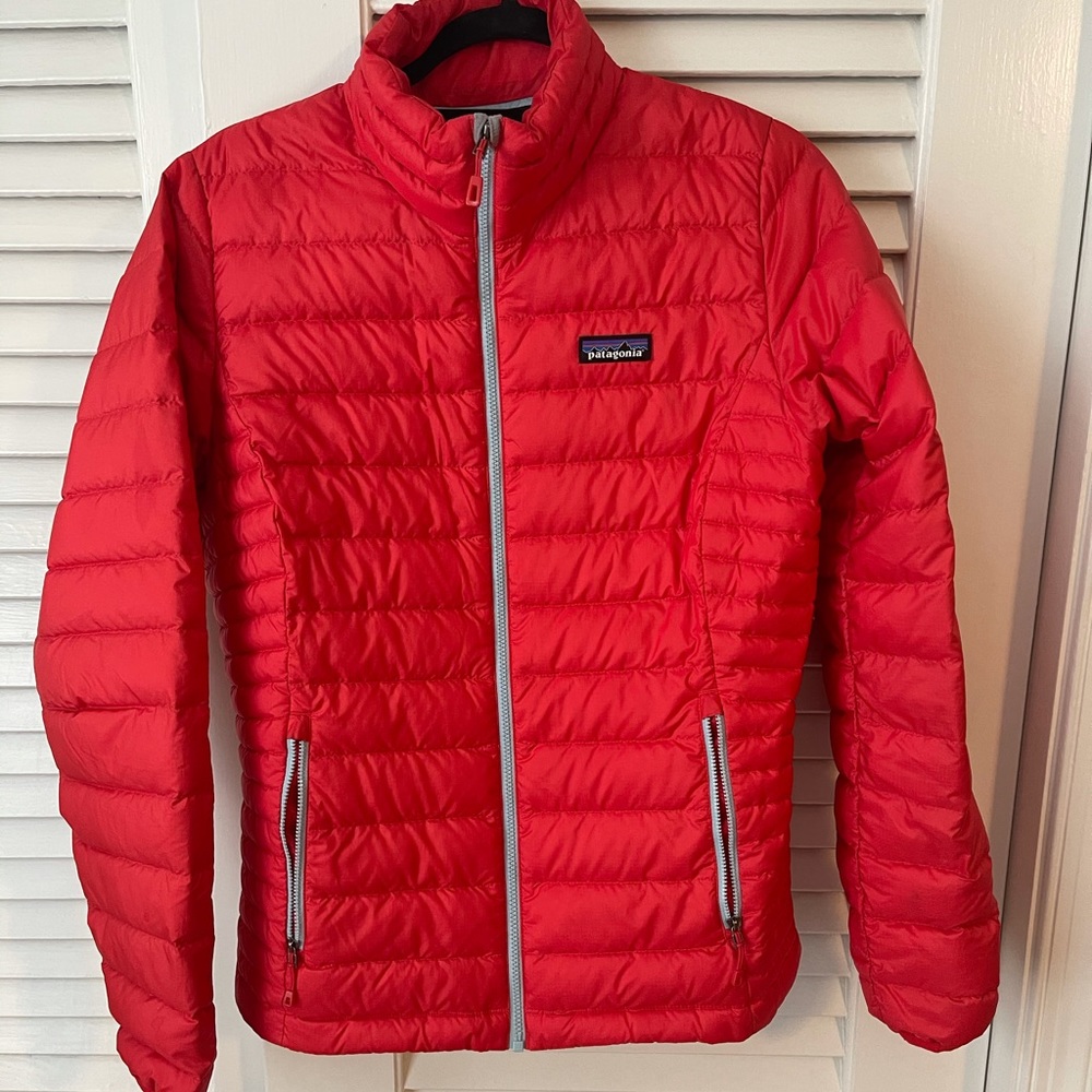 Patagonia Women’s Down Jacket- Medium